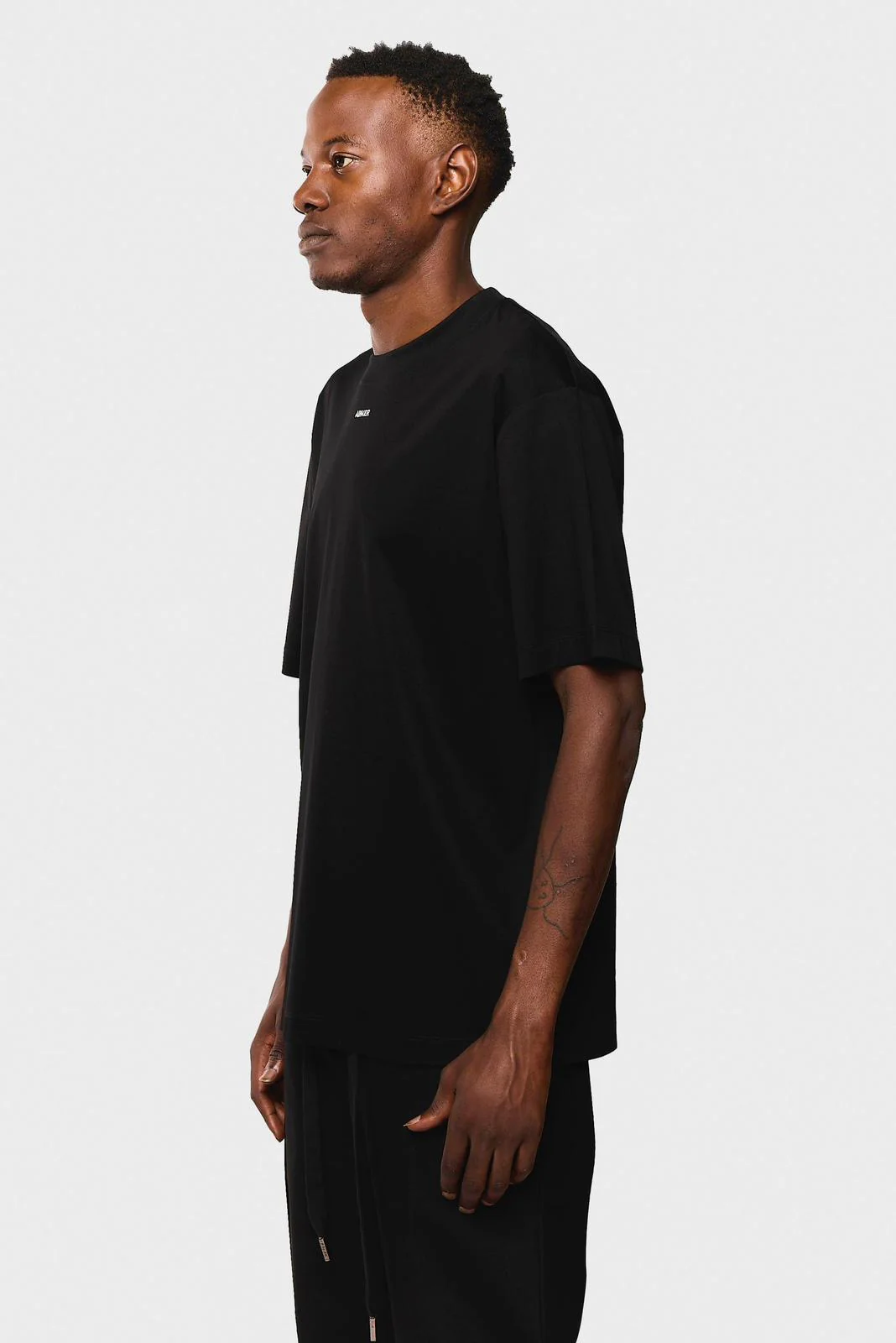 Ainker 546 T-Shirt - Image 2