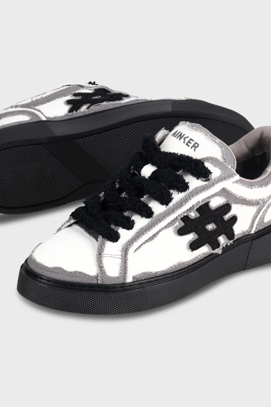 Ainker Pivot White/Black Canvas - Image 4