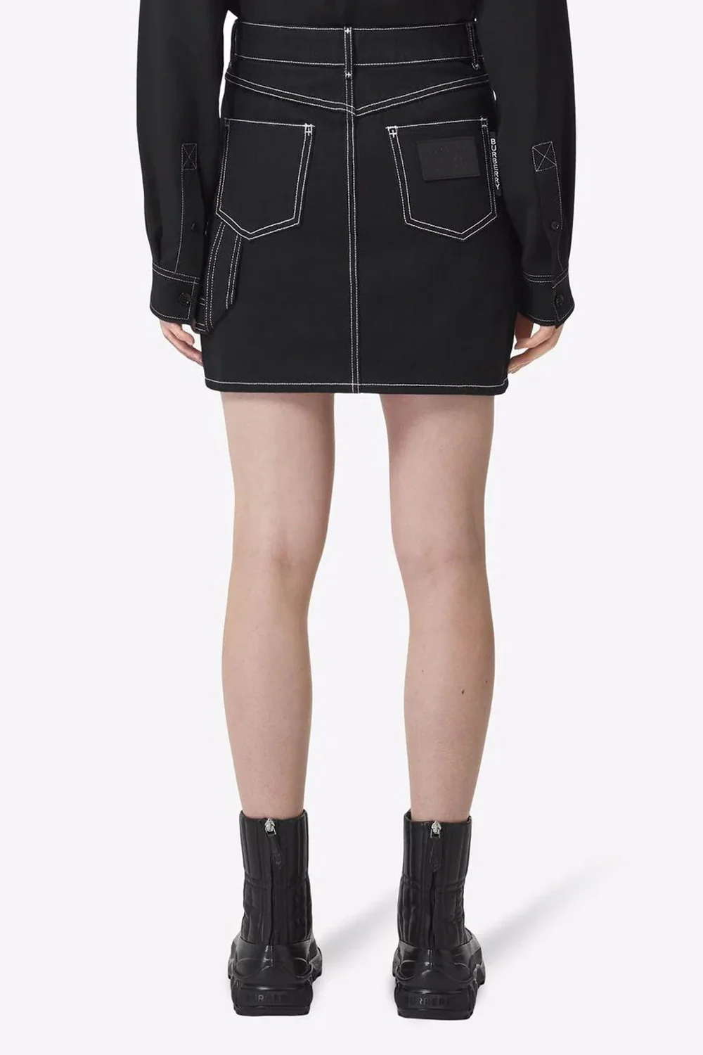 Burberry contrast-stitch raw-denim skirt - Image 4