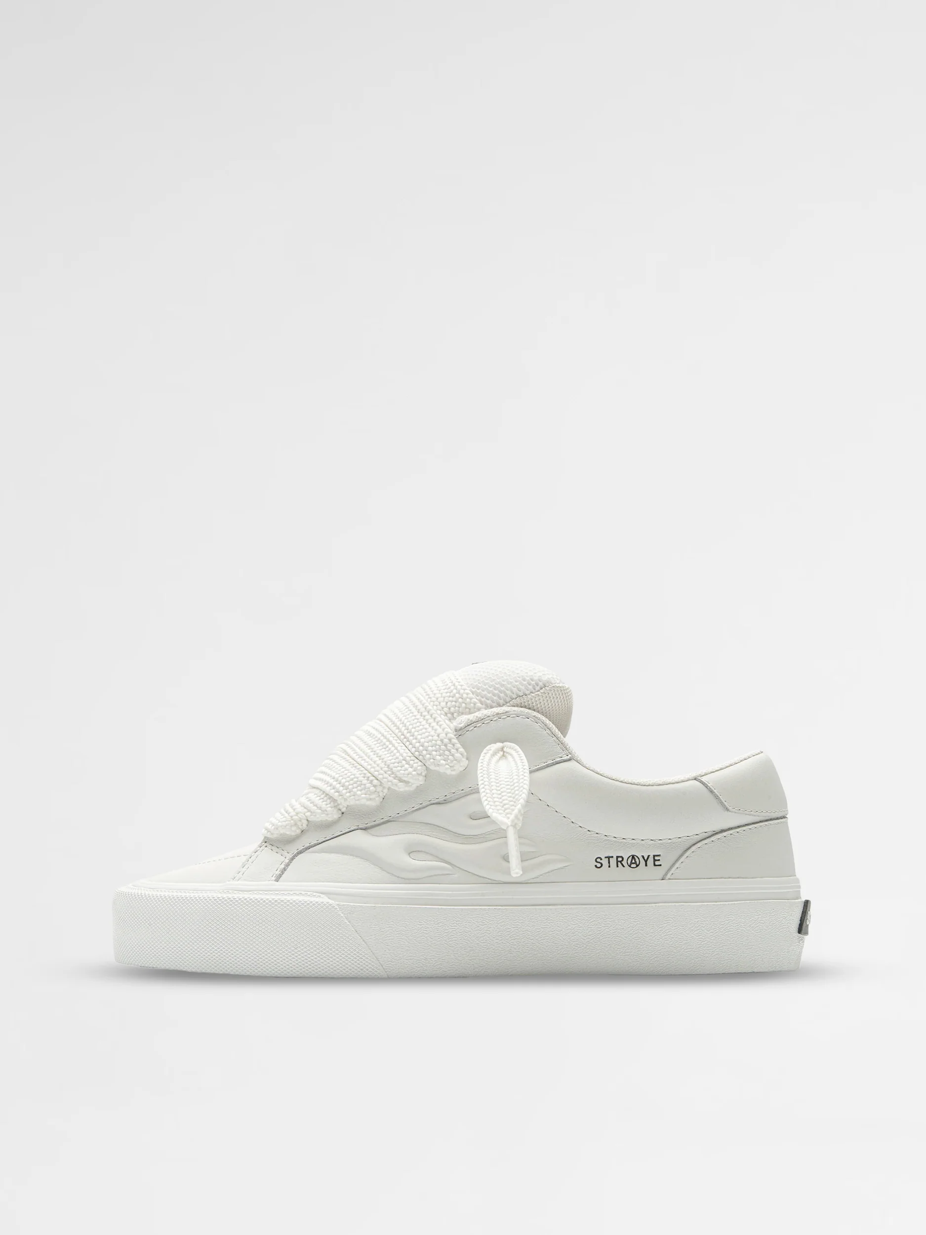 STRAYE Logan Puff - Blanco Bevel
