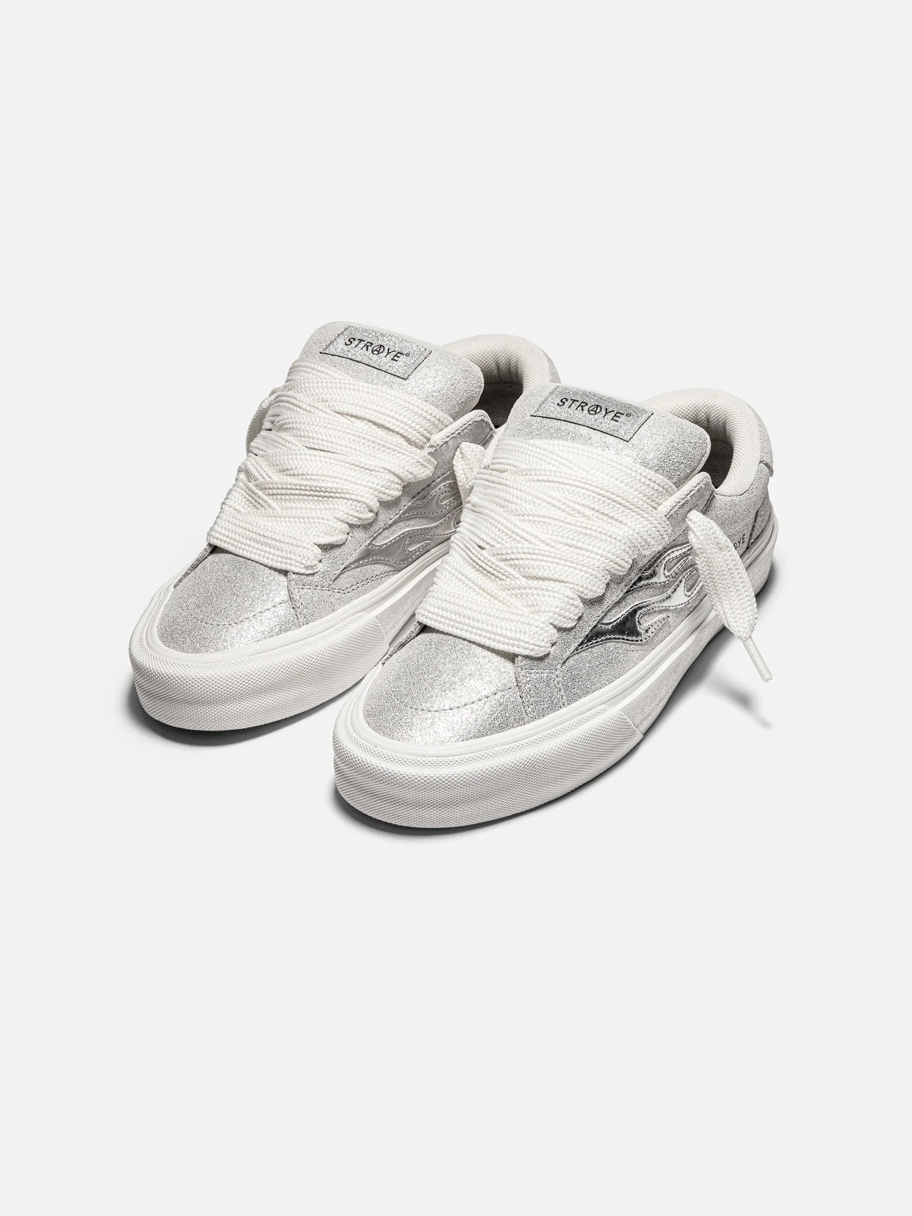STRAYE Logan Puff - Metallic Chrome - Image 3